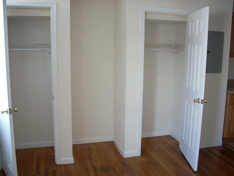 1348 N 29th St #2F — Photo 2
