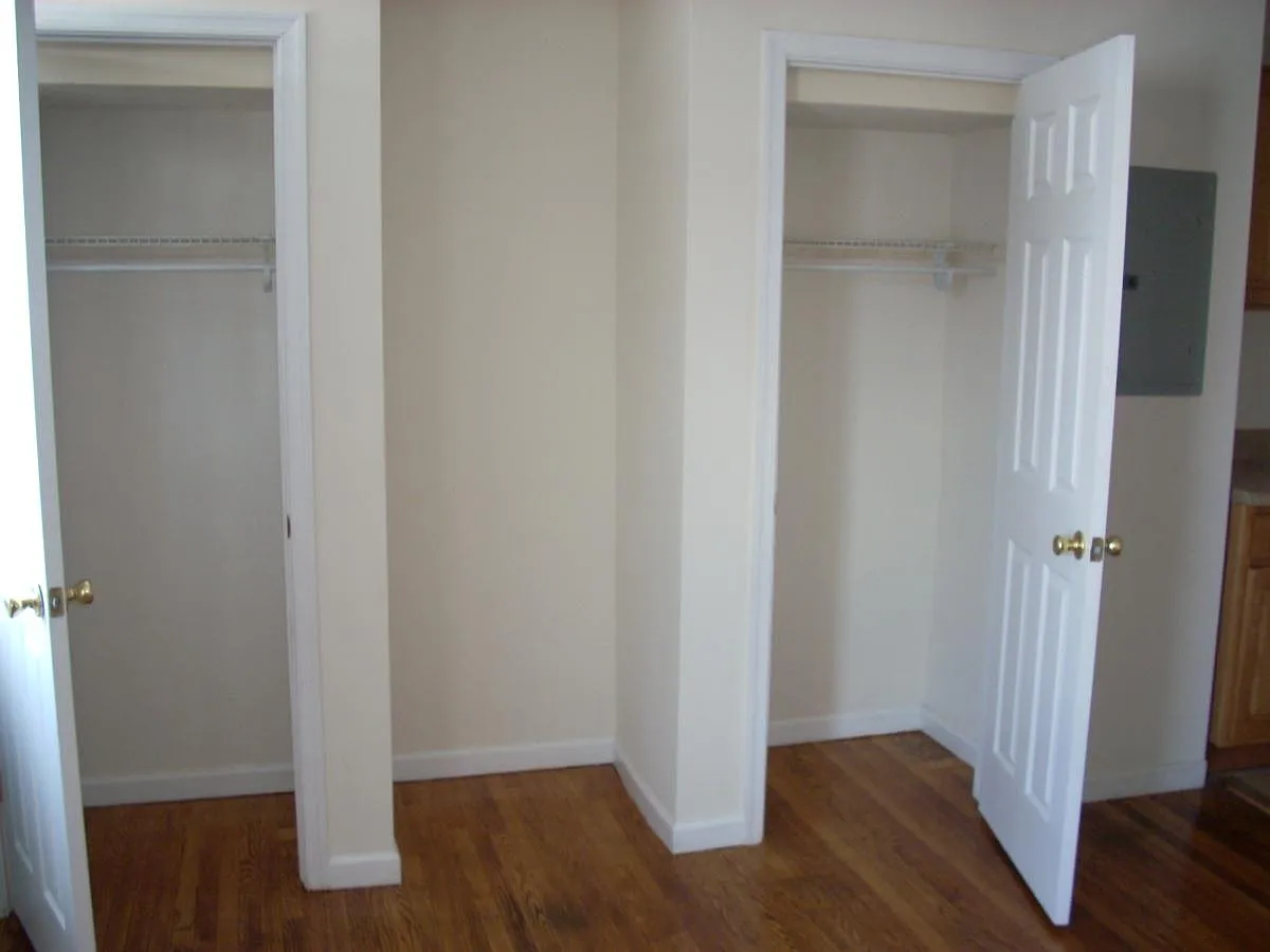 Building Photo - 1348 N 29th St #2F