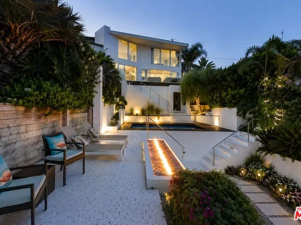 8380 Hollywood Blvd, Los Angeles, CA 90069