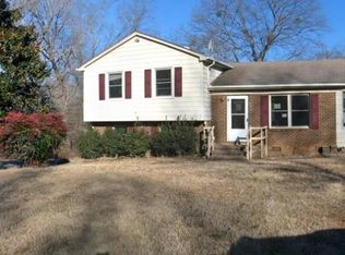 100 Rockledge Dr, Gastonia, NC 28052