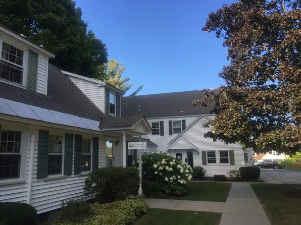 299 Main St #4, New London, NH 03257