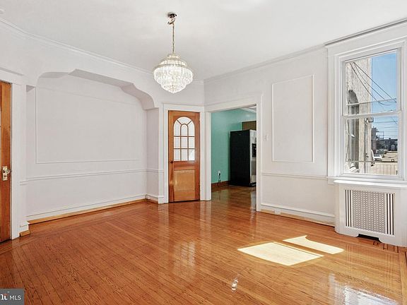 5th image of 6536 Lansdowne Ave