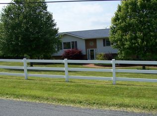 955 E James St, Lehighton, PA 18235
