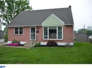 19 Collier Cir, Ridley Park, PA 19078