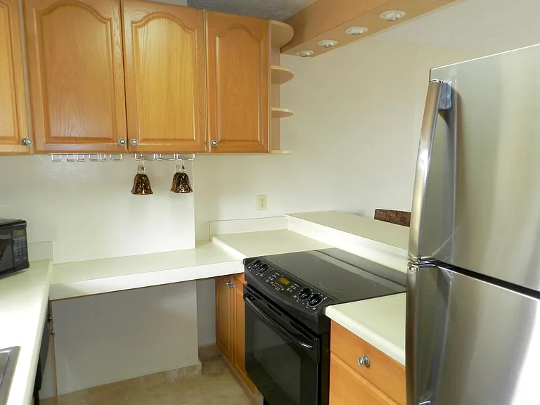 2121 Ala Wai Blvd #805 — Photo 2