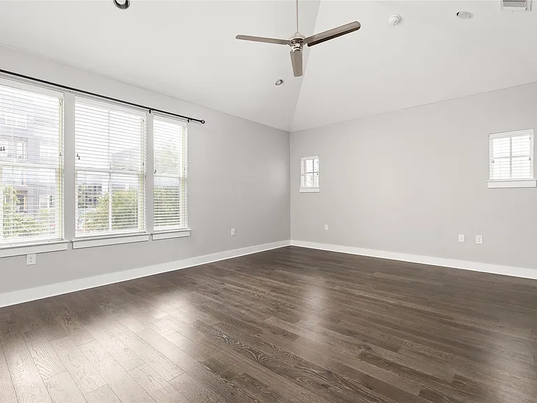 4810 Springdale Rd #19 — Photo 21