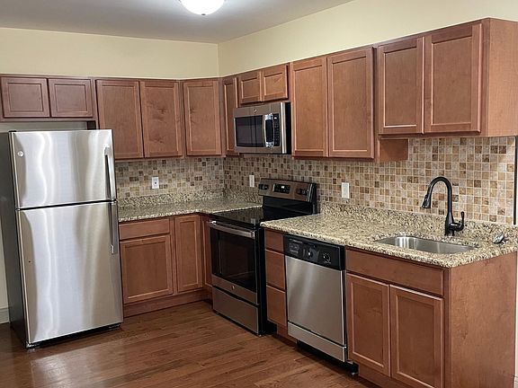 2nd image of 1404 E State St #11