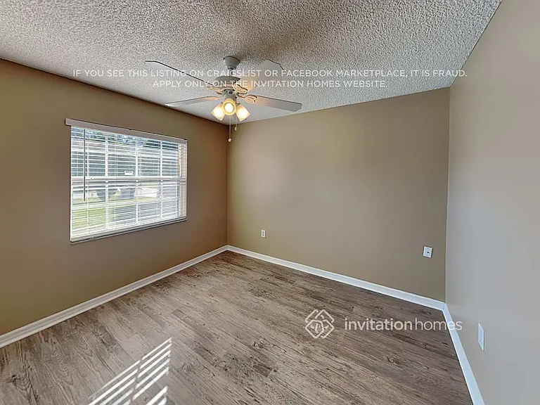 120 Mango Ct — Photo 10