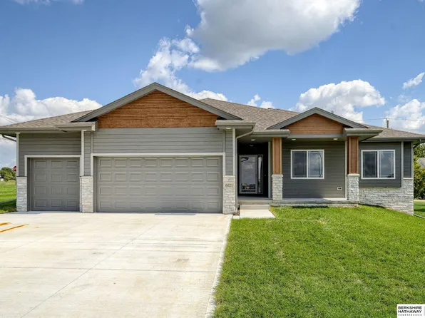 6021 N 168th Ave, Omaha, NE 68116