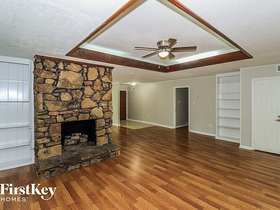 4th image of 2350 Thornwood Ln
