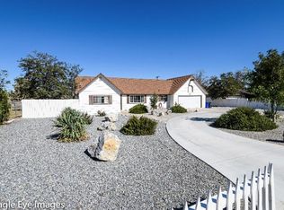 20530 Sitting Bull Rd, Apple Valley, CA 92308