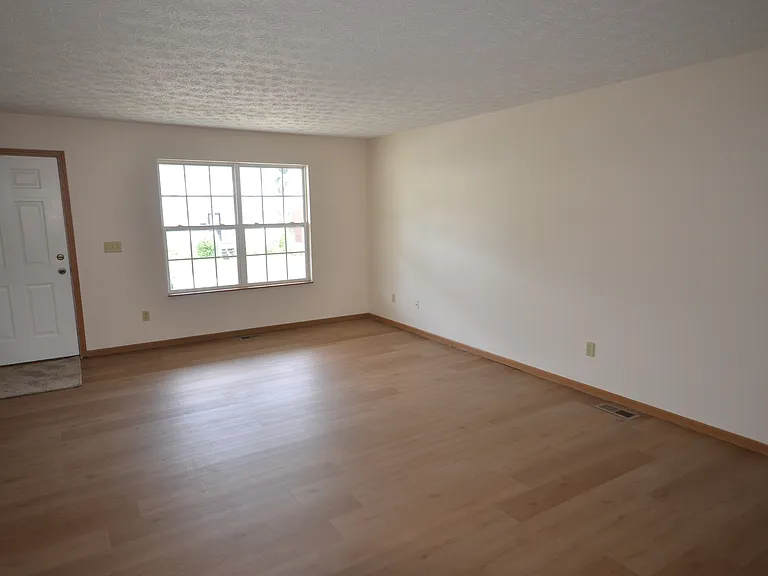518 Sieber Ave — Photo 3