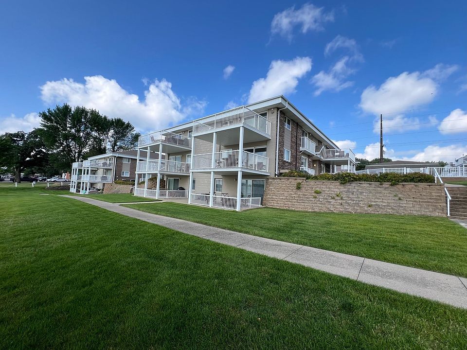 2nd image of 1114 Highway 71 N Unit 3-A3