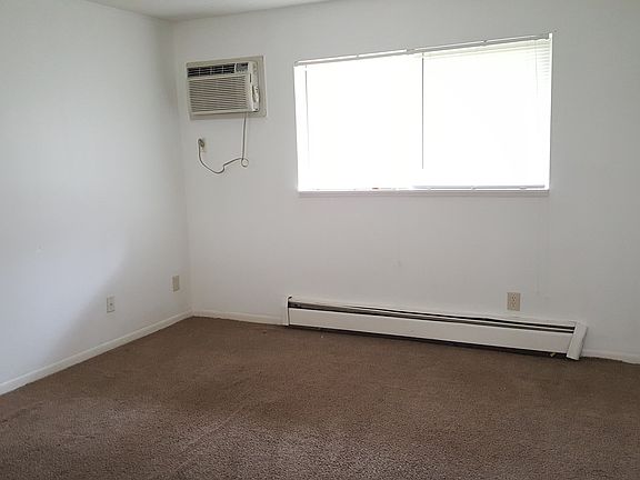 4th image of 2424 36th St SW APT 6