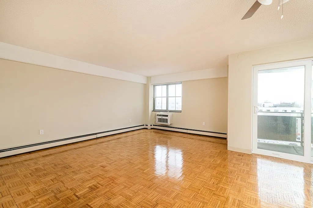 2 bed, 1.0 bath, 940 sqft, $2,500 — Photo 4