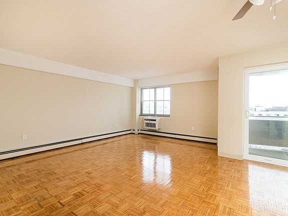 4th image of 1025 Hancock St Unit 7F
