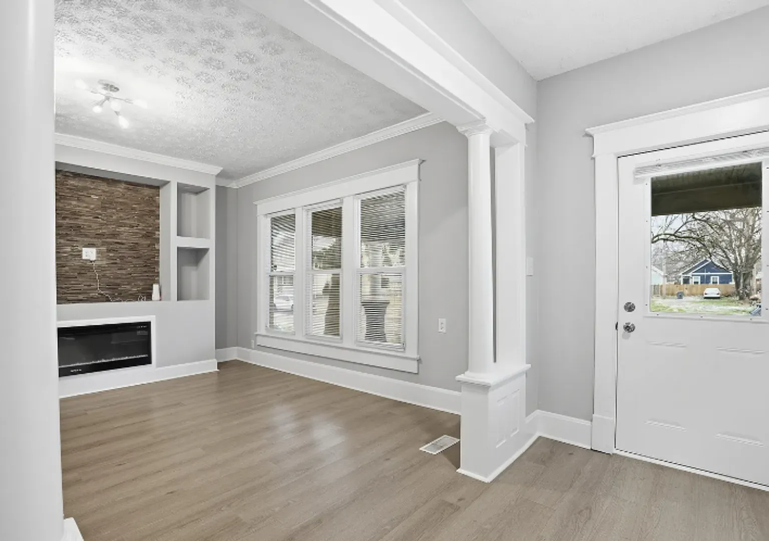 Large 2 Bedroom Home — Photo 4