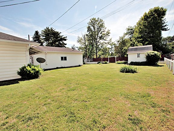 5th image of 1112 N Lynhurst Dr