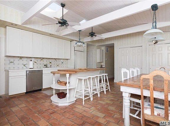 2nd image of 5 Jessup Ln #A