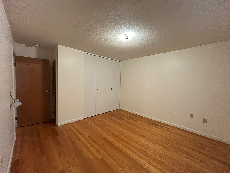 50 Linden St #50 — Photo 10