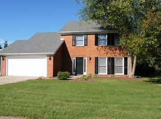 139 Chestnut Ln, Versailles, KY 40383