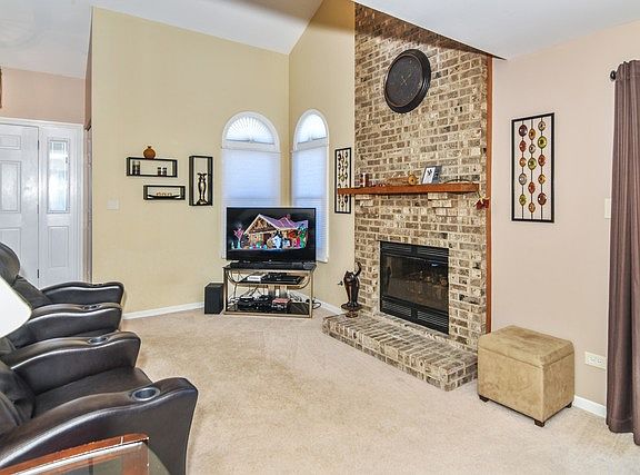 3rd image of 9239 Wherry Ln
