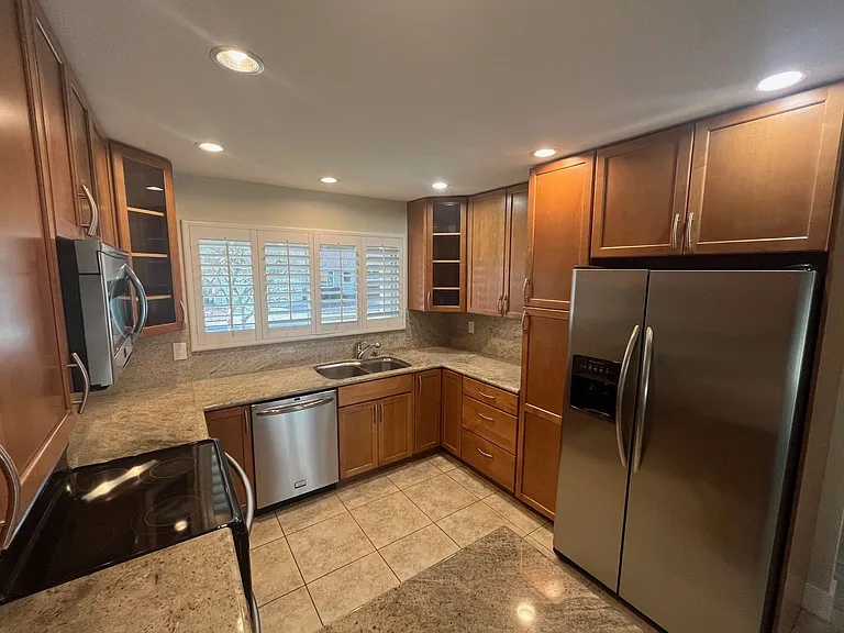 214 La Crosse Ave — Photo 5