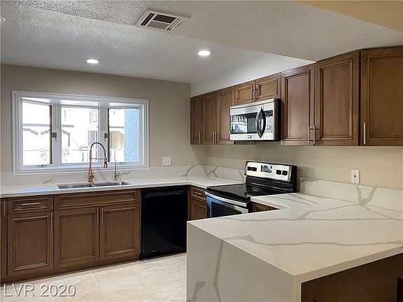 3rd image of 2933 Calle Grande