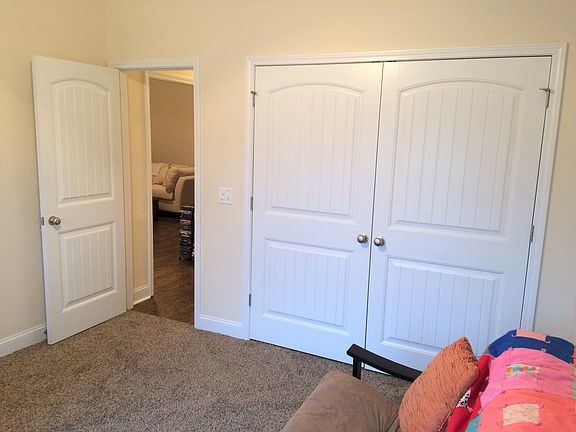 5th image of 110 Ledbury Cv