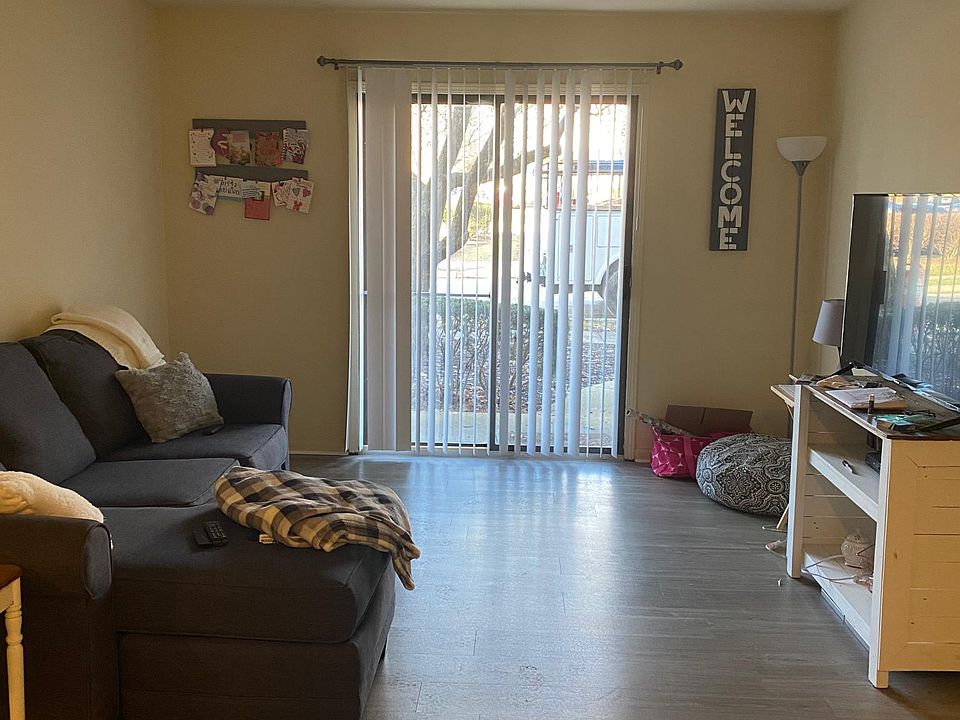 1st image of 128 Gazette Ave #2