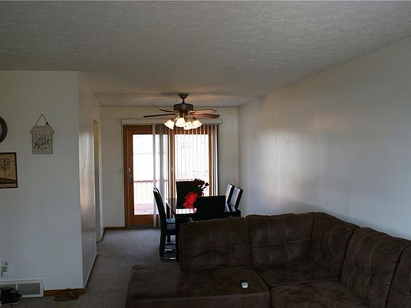 4th image of 831 Mindy Ln