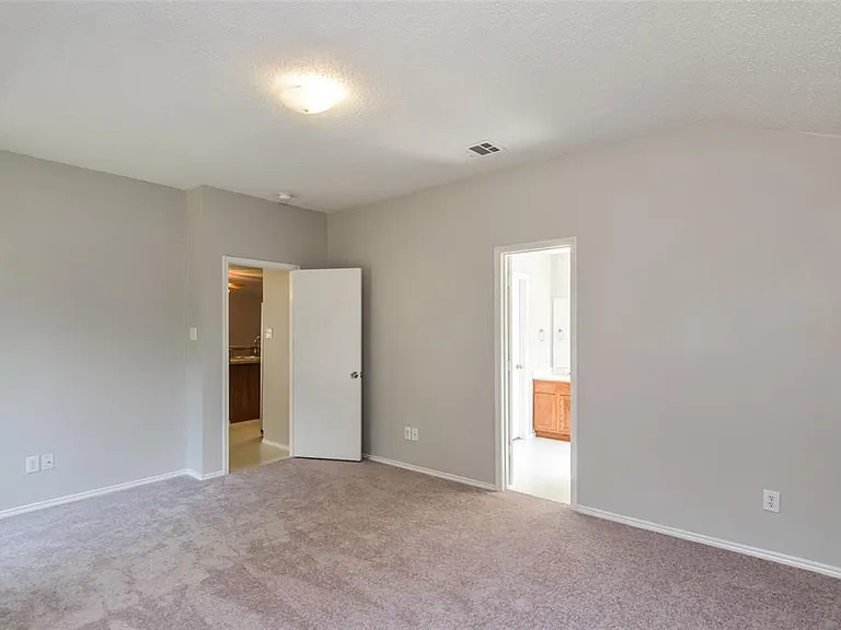 2404 Glenhaven Dr — Photo 13