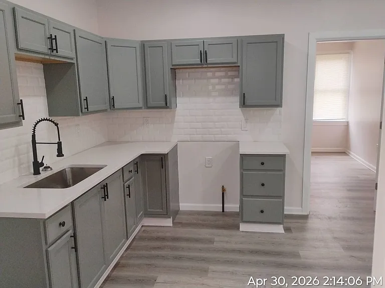6015 Hosmer Ave — Photo 9