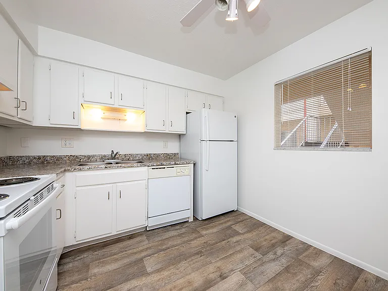 Gulf Gate Apartments — Photo 22