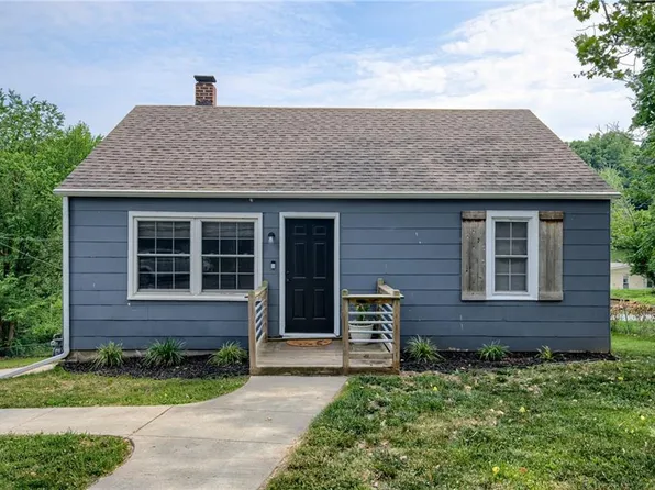 2527 NE 37th Ter, Kansas City, MO 64116