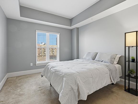 4th image of 222 Glenwood Ave APT 612