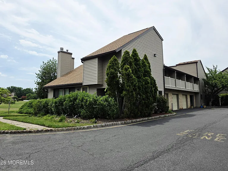 97 Cotswold Cir #2 — Photo 2