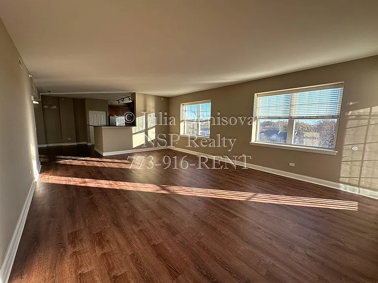 2-420 Itasca Pl #419 — Photo 2