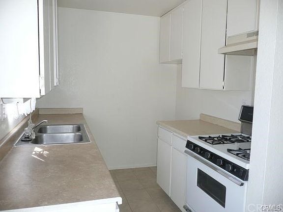 3rd image of 292 E 49th St APT C