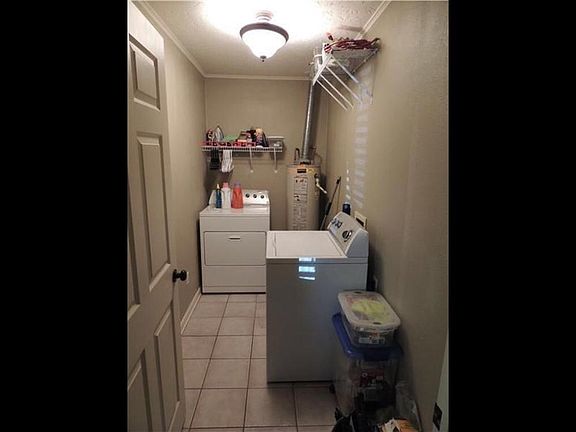 3rd image of 1814 Theresa St