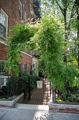 Rented by SBROWNRE LLC | media 19