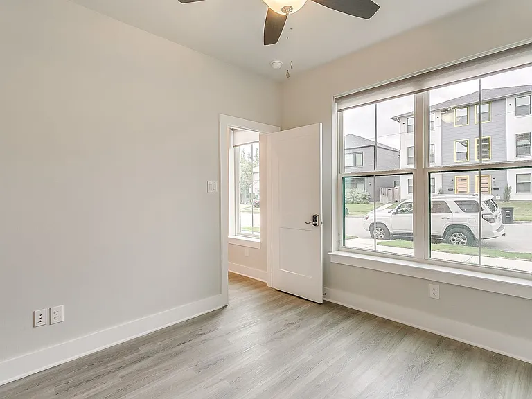 3210 Forest Park Blvd — Photo 8