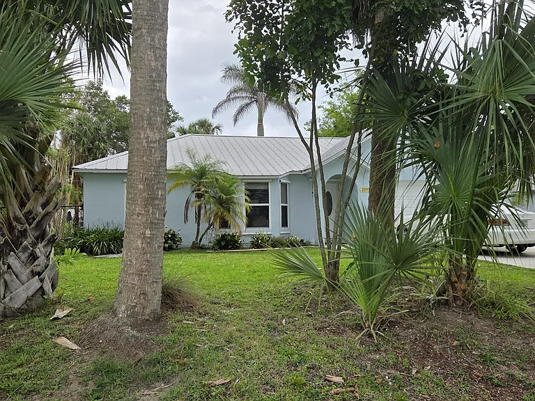 2091 SW Villanova Rd — Photo 14