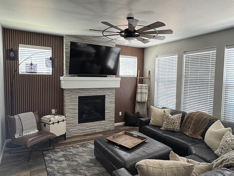 11523 Dewey St — Photo 4