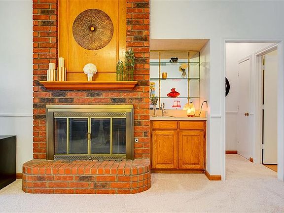3rd image of 4104 Mulberry Dr