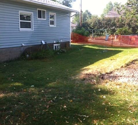 3rd image of 1920 Burlington Ave