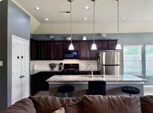 315 Woodhaven Dr, West Columbia, TX 77486