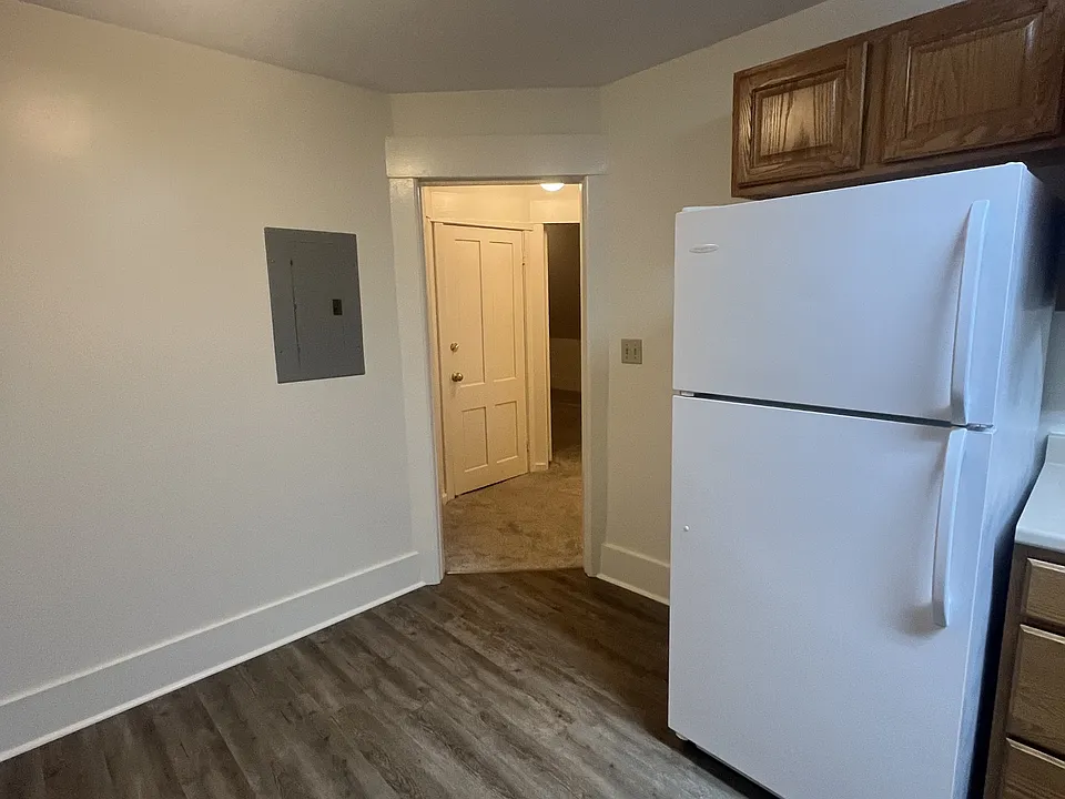 From Kitchen to Entry