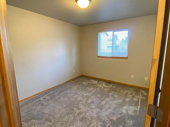 4th image of 20086 Porter Pl