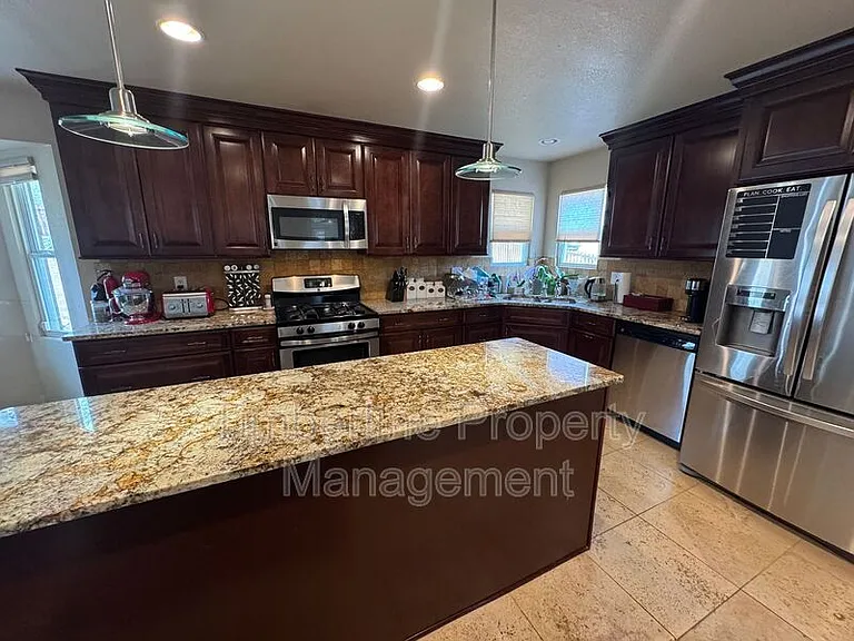 5265 Champagne Dr — Photo 5